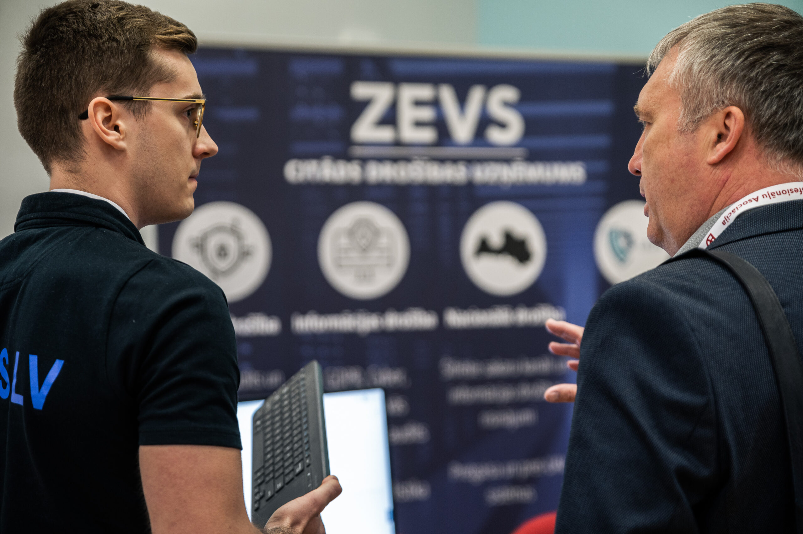Zevs Mit ZEVS | Citāds drošības uzņēmums.